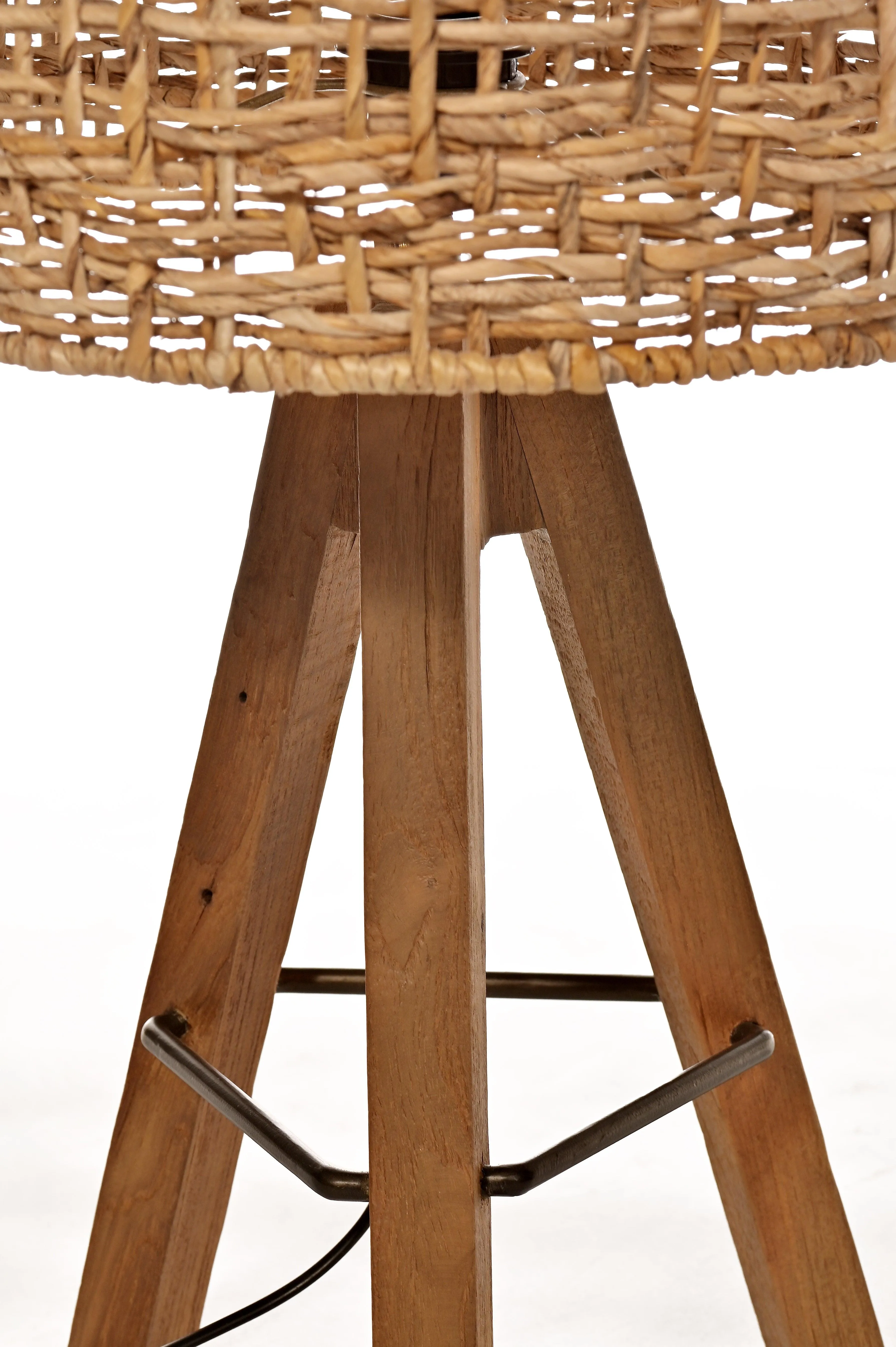 Kayu Table Lamp