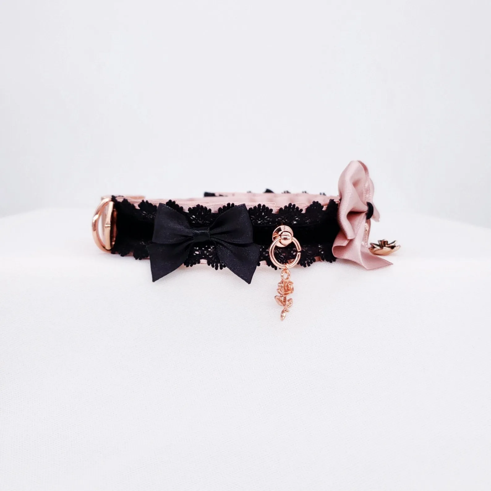 Rose Garden - Rose Gold and Black Lace Collar